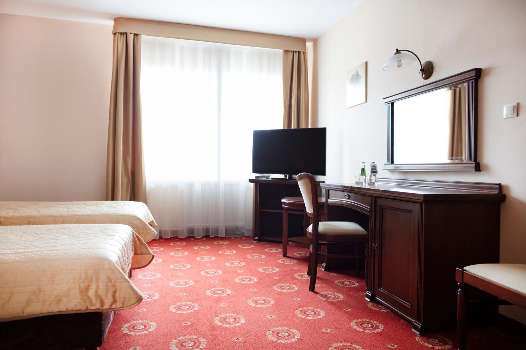 Hotel Arkadia Royal Warsaw Exterior photo